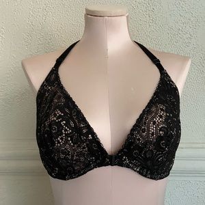 Victoria’s Secret Black Bra 34DD. 🕷